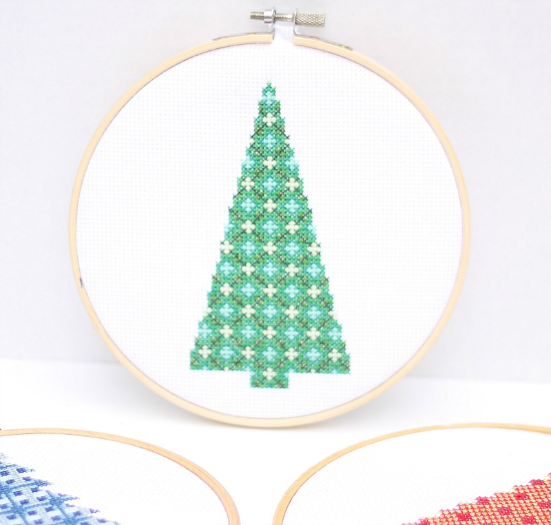 Modern Cross Stitch Christmas Tree Pattern green